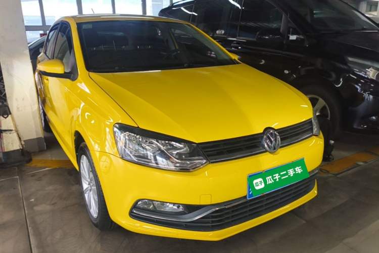 Used Volkswagen Polo 2014 1.6L Automatic Comfort Edition Front Right 45 Deg