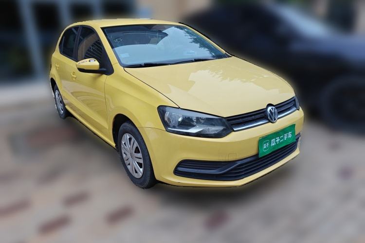 Used Volkswagen Polo 2014 1.4L Manual Fashion Edition Front Right 45 Deg