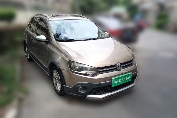 Used Volkswagen Polo 2014 1.6L Cross Polo Automatic Front Right 45 Deg