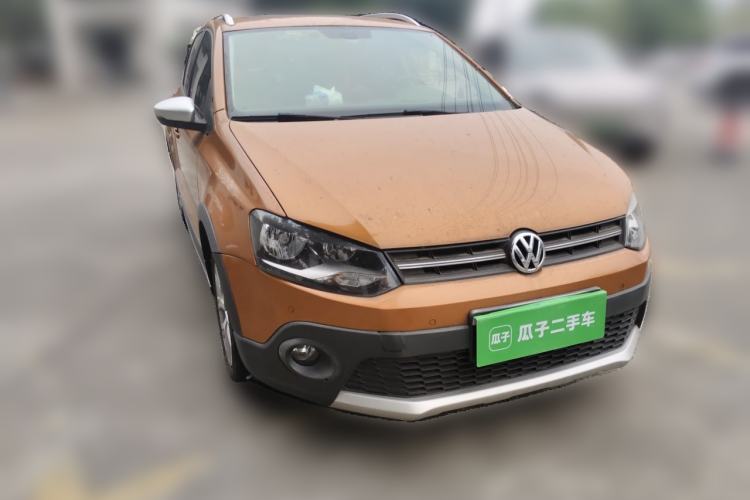 Used Volkswagen Polo 2014 1.6L Cross Polo Automatic Front Right 45 Deg