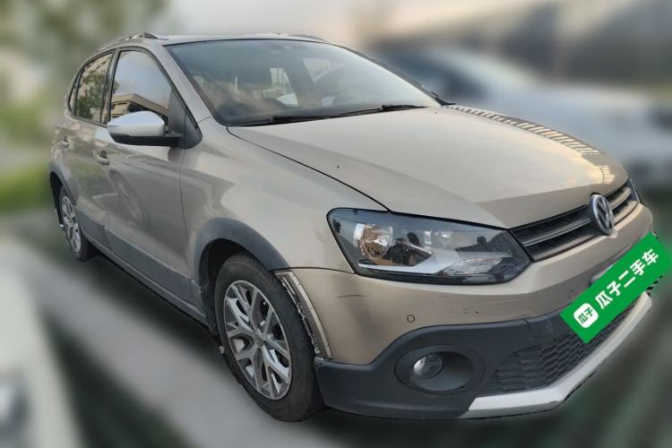 Used Volkswagen Polo 2014 1.6L Cross Polo Automatic Front Right 45 Deg