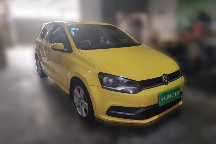 Used Volkswagen Polo 2014 1.4L Manual Fashion Edition Front Right 45 Deg