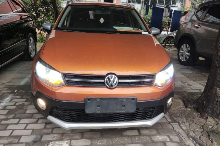 Used Volkswagen Polo 2014 1.6L Cross Polo Automatic Front