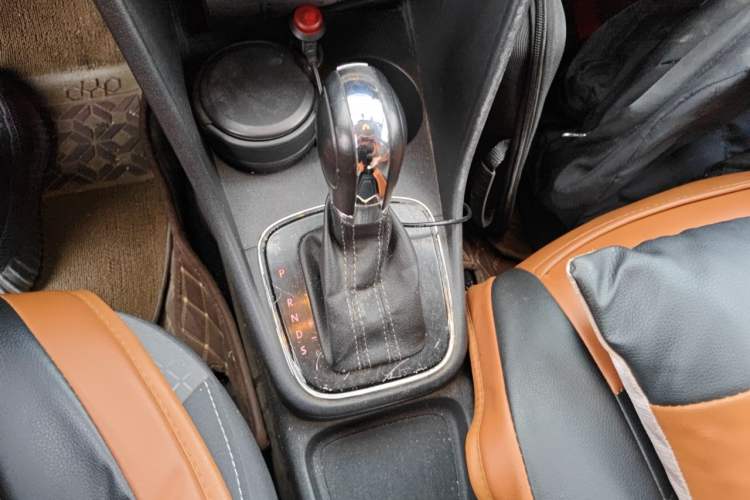 Used Volkswagen Polo 2014 1.6L Cross Polo Automatic Gear Lever