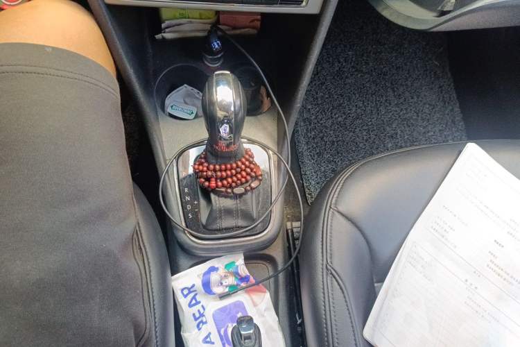 Used Volkswagen Polo 2014 1.6L Cross Polo Automatic Gear Lever