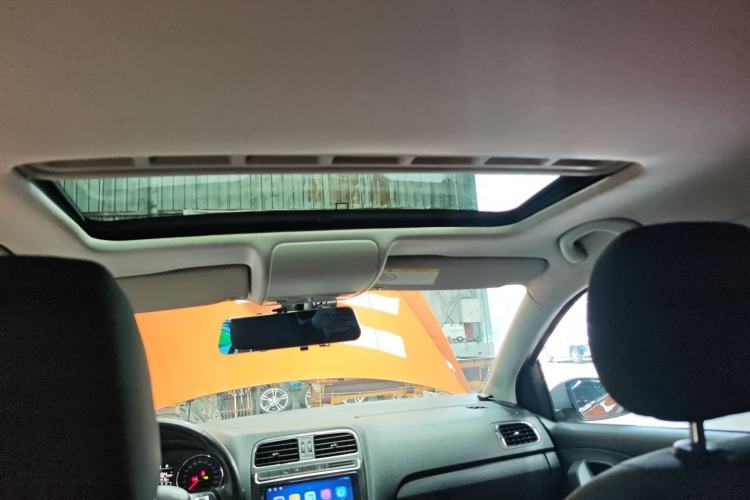 Used Volkswagen Polo 2014 1.6L Cross Polo Automatic Headliner