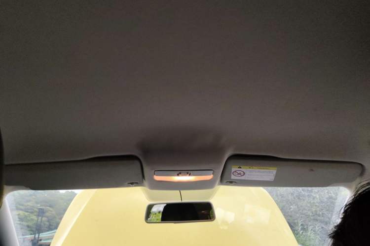 Used Volkswagen Polo 2014 1.4L Manual Fashion Edition Headliner