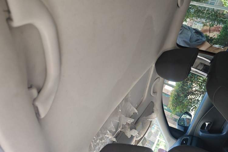 Used Volkswagen Polo 2014 1.6L Cross Polo Automatic Headliner