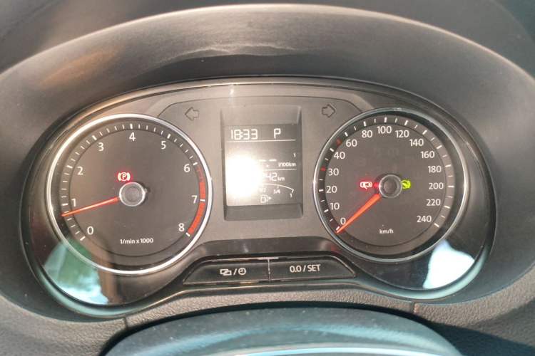 Used Volkswagen Polo 2014 1.6L Cross Polo Automatic Instrument Cluster