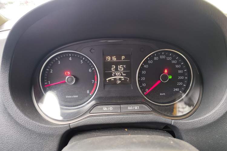 Used Volkswagen Polo 2014 1.6L Automatic Comfort Edition Instrument Cluster