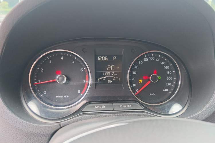 Used Volkswagen Polo 2014 1.6L Cross Polo Automatic Instrument Cluster