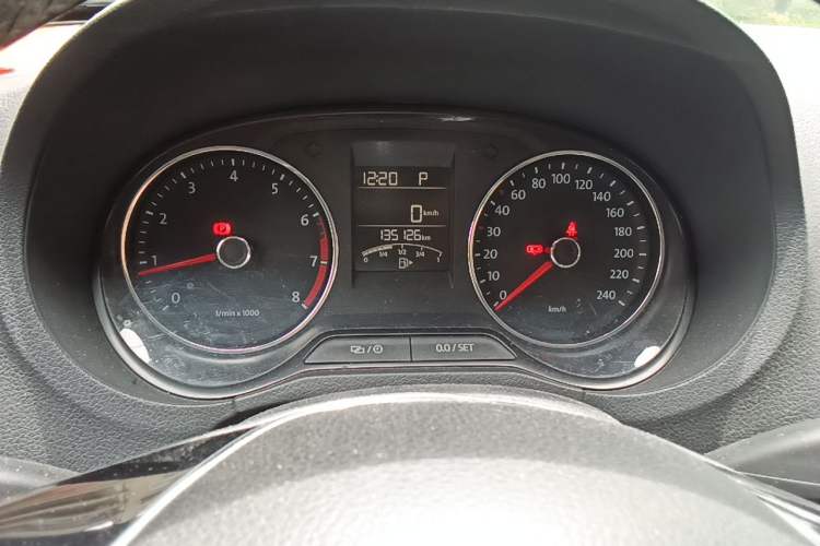 Used Volkswagen Polo 2014 1.6L Cross Polo Automatic Instrument Cluster