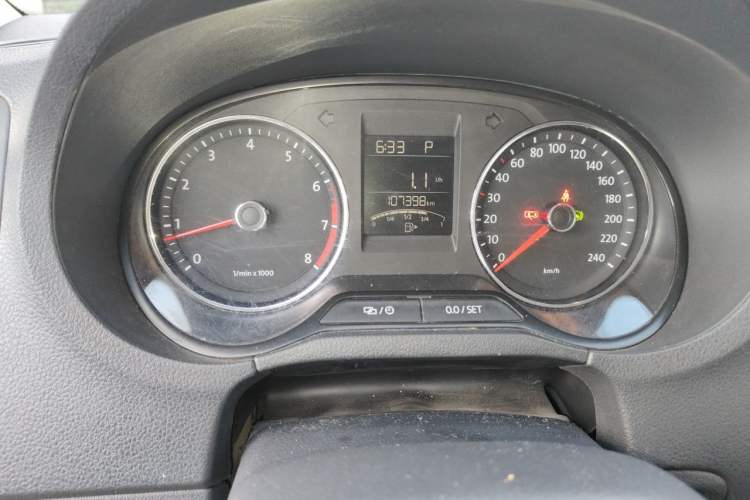 Used Volkswagen Polo 2014 1.6L Cross Polo Automatic Instrument Cluster