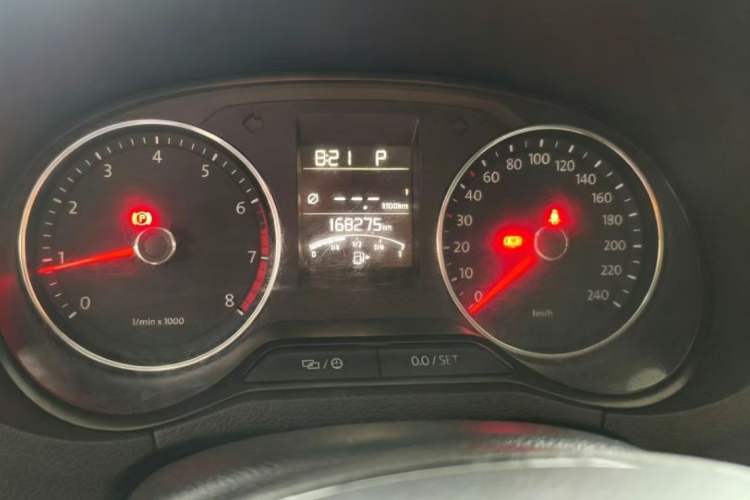 Used Volkswagen Polo 2014 1.6L Cross Polo Automatic Instrument Cluster