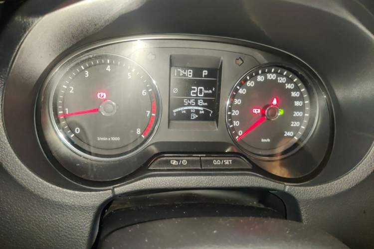 Used Volkswagen Polo 2014 1.6L Cross Polo Automatic Instrument Cluster