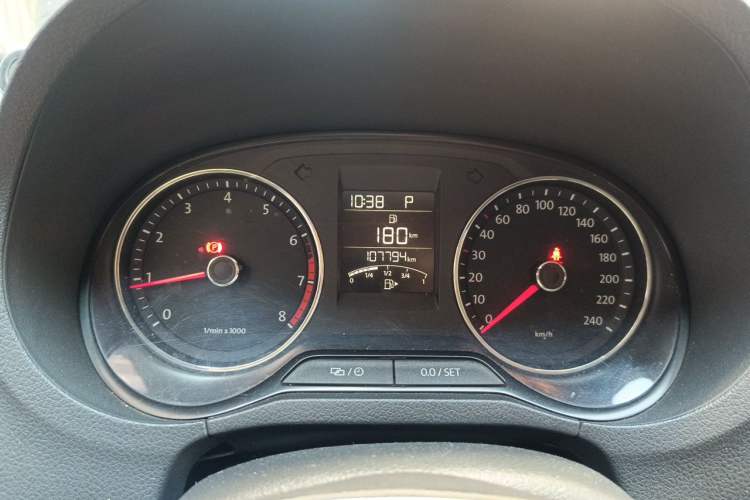Used Volkswagen Polo 2014 1.6L Cross Polo Automatic Instrument Cluster