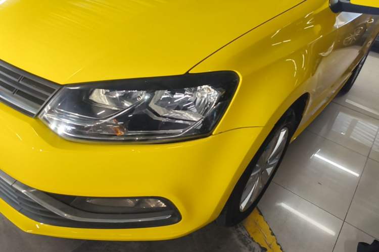 Used Volkswagen Polo 2014 1.6L Automatic Comfort Edition Left Front Headlight