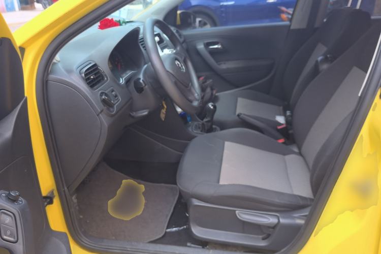 Used Volkswagen Polo 2014 1.4L Manual Fashion Edition Left Front Seat