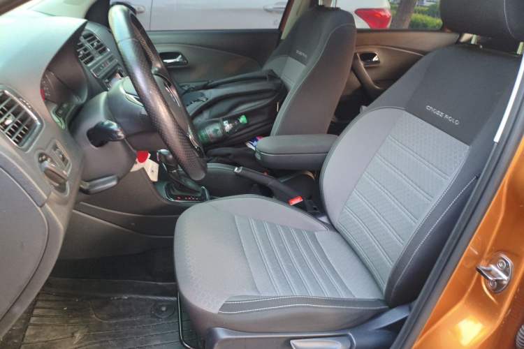 Used Volkswagen Polo 2014 1.6L Cross Polo Automatic Left Front Seat
