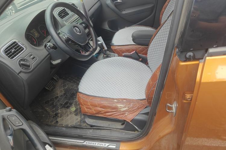 Used Volkswagen Polo 2014 1.6L Cross Polo Automatic Left Front Seat
