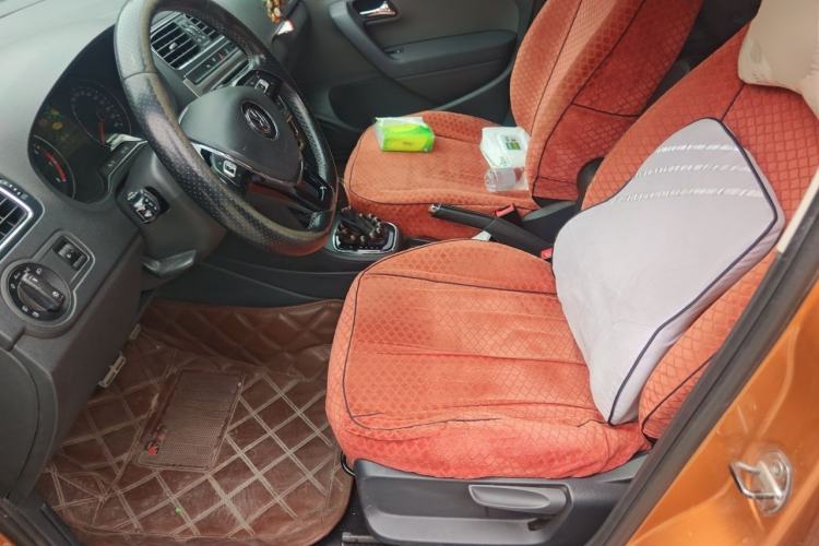 Used Volkswagen Polo 2014 1.6L Cross Polo Automatic Left Front Seat