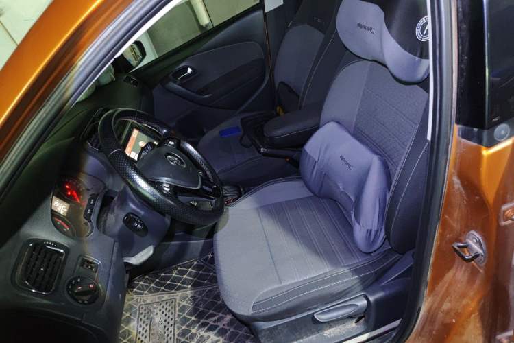 Used Volkswagen Polo 2014 1.6L Cross Polo Automatic Left Front Seat