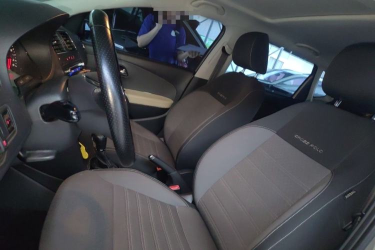 Used Volkswagen Polo 2014 1.6L Cross Polo Automatic Left Front Seat