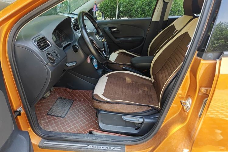Used Volkswagen Polo 2014 1.6L Cross Polo Automatic Left Front Seat
