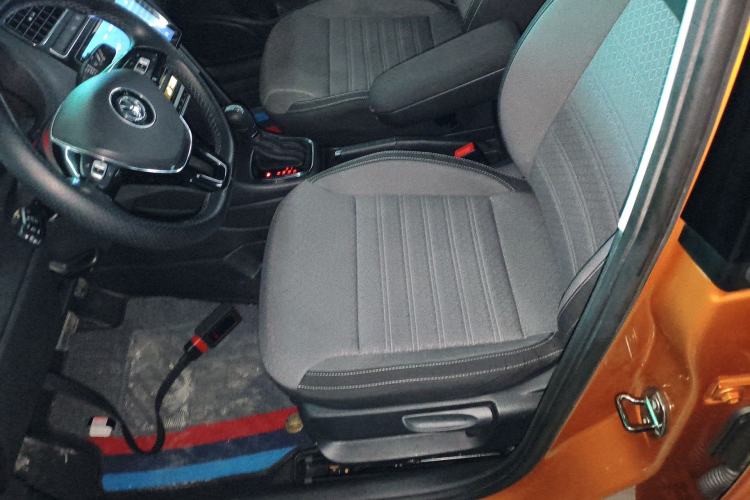 Used Volkswagen Polo 2014 1.6L Cross Polo Automatic Left Front Seat