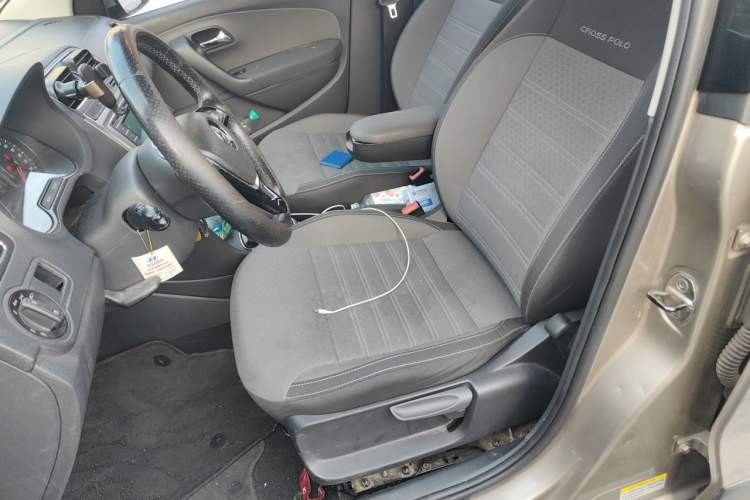 Used Volkswagen Polo 2014 1.6L Cross Polo Automatic Left Front Seat