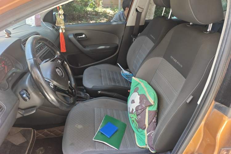 Used Volkswagen Polo 2014 1.6L Cross Polo Automatic Left Front Seat