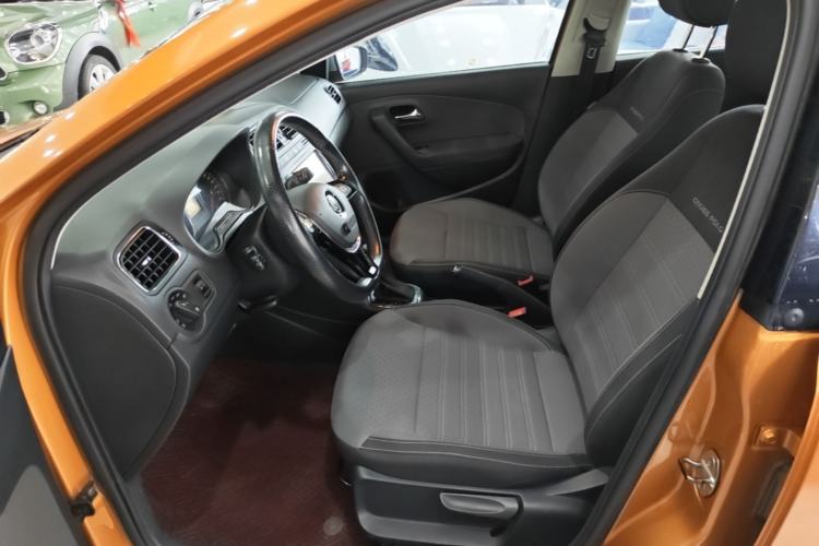 Used Volkswagen Polo 2014 1.6L Cross Polo Automatic Left Front Seat