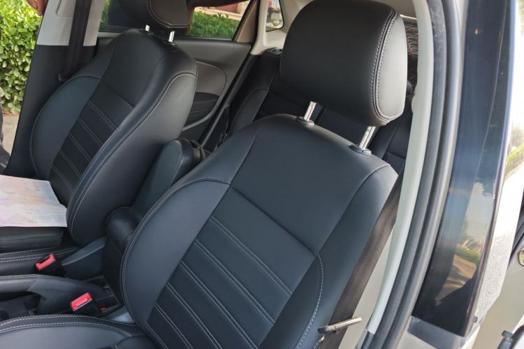 Used Volkswagen Polo 2014 1.6L Cross Polo Automatic Left Front Seat