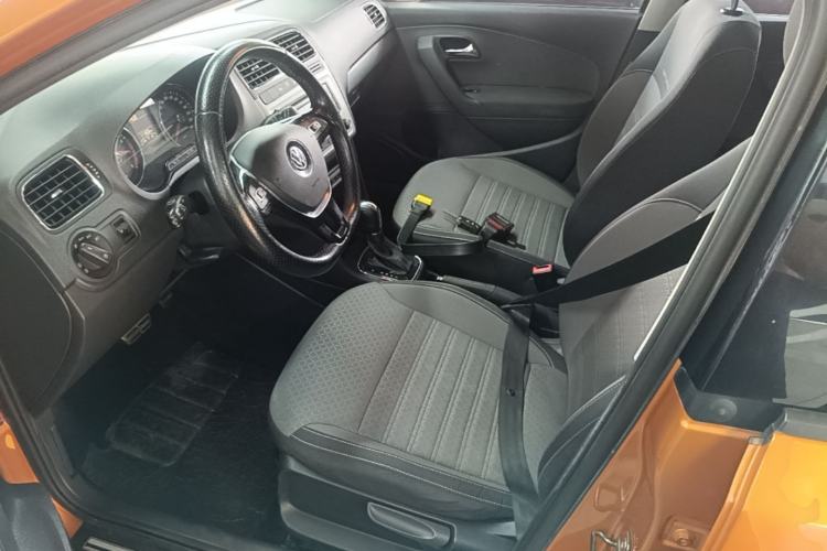 Used Volkswagen Polo 2014 1.6L Cross Polo Automatic Left Front Seat