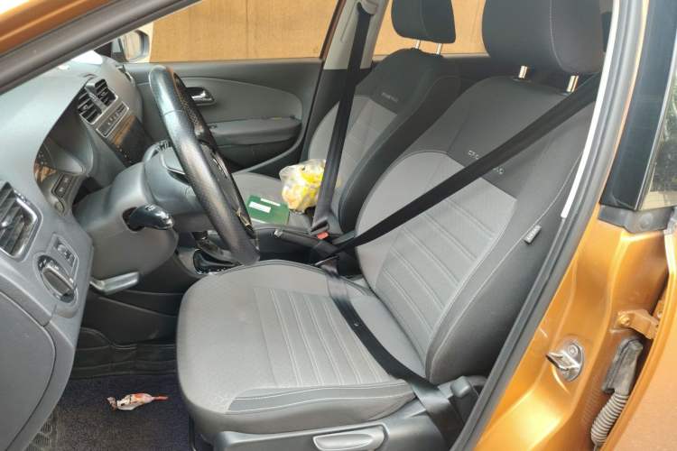 Used Volkswagen Polo 2014 1.6L Cross Polo Automatic Left Front Seat