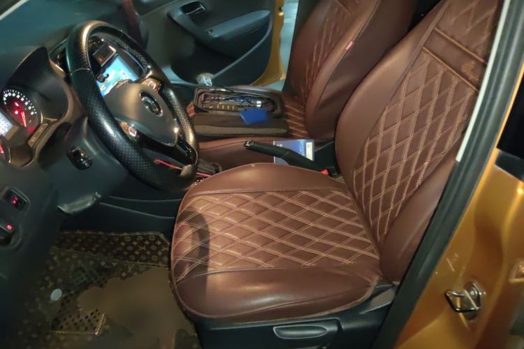 Used Volkswagen Polo 2014 1.6L Cross Polo Automatic Left Front Seat