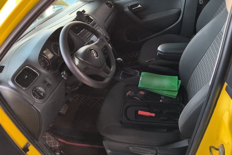 Used Volkswagen Polo 2014 1.6L Automatic Comfort Edition Left Front Seat