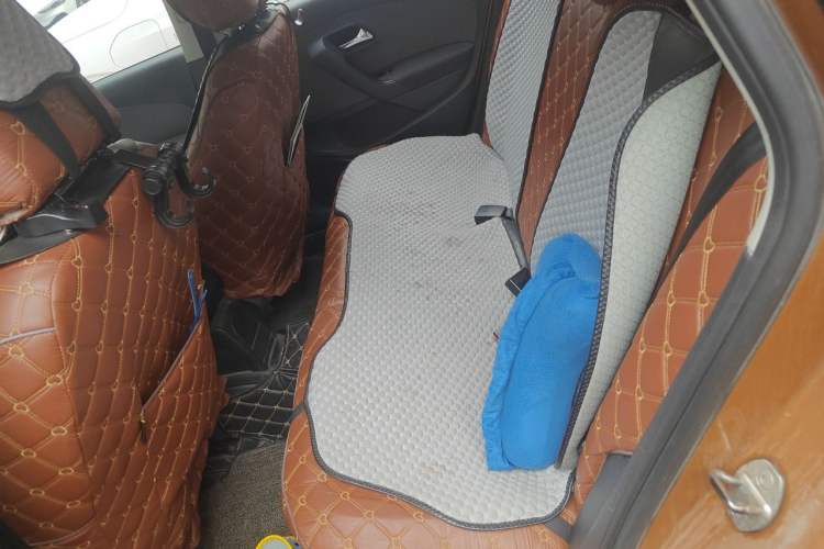 Used Volkswagen Polo 2014 1.6L Cross Polo Automatic Left Rear Seat