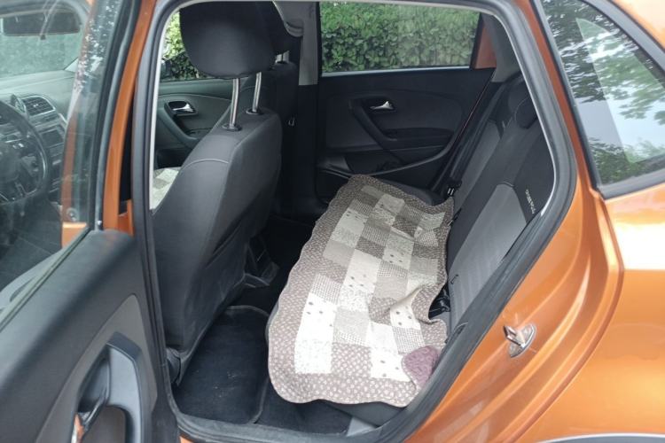 Used Volkswagen Polo 2014 1.6L Cross Polo Automatic Left Rear Seat