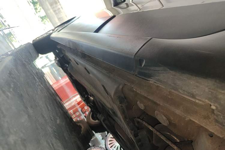 Used Volkswagen Polo 2014 1.6L Cross Polo Automatic Left Side Sill
