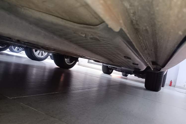 Used Volkswagen Polo 2014 1.6L Cross Polo Automatic Left Side Sill