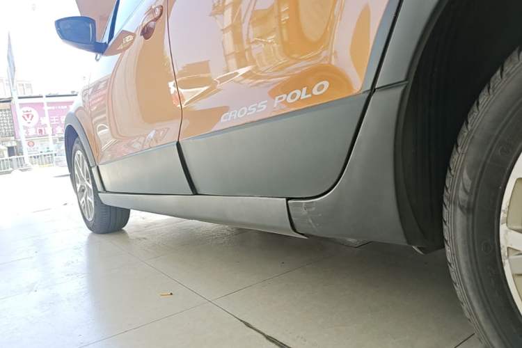 Used Volkswagen Polo 2014 1.6L Cross Polo Automatic Left Side Sill