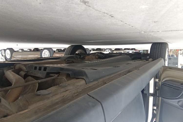 Used Volkswagen Polo 2014 1.6L Cross Polo Automatic Left Side Sill