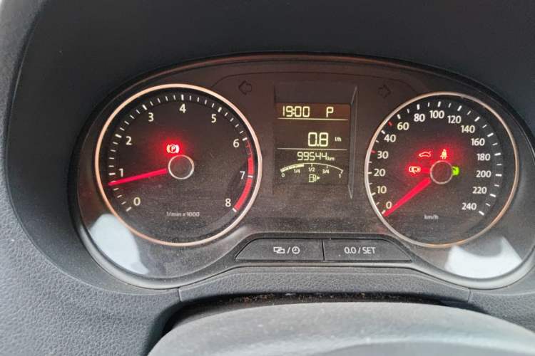 Used Volkswagen Polo 2014 1.6L Cross Polo Automatic Odometer Close Up