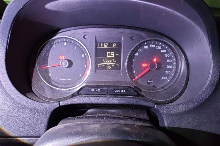 Used Volkswagen Polo 2014 1.6L Cross Polo Automatic Odometer Close Up
