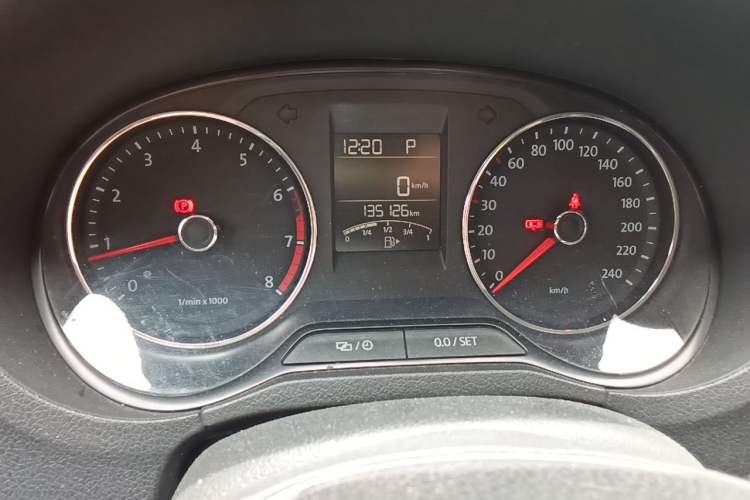 Used Volkswagen Polo 2014 1.6L Cross Polo Automatic Odometer Close Up
