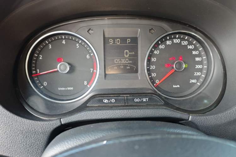 Used Volkswagen Polo 2014 1.6L Cross Polo Automatic Odometer Close Up