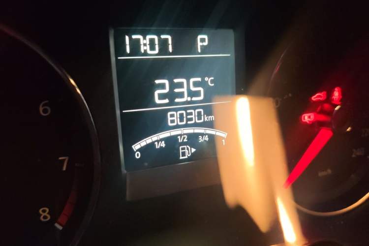 Used Volkswagen Polo 2014 1.6L Cross Polo Automatic Odometer Close Up