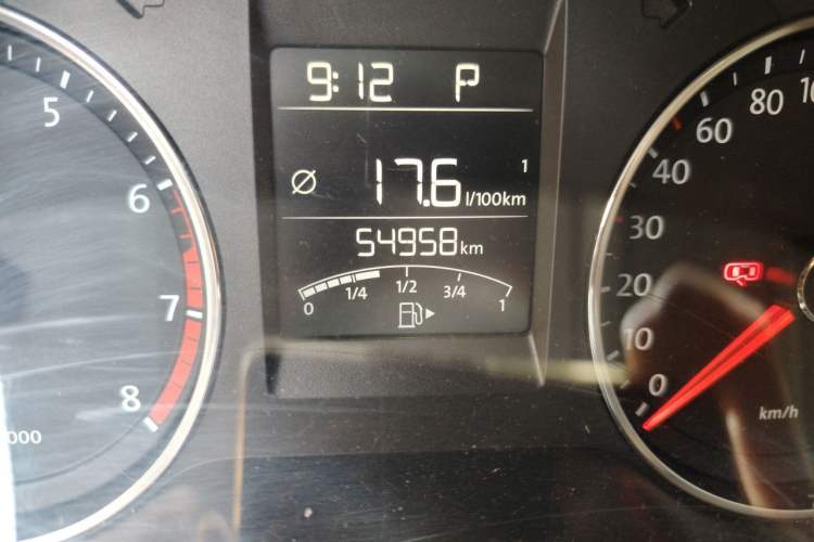 Used Volkswagen Polo 2014 1.6L Cross Polo Automatic Odometer Close Up