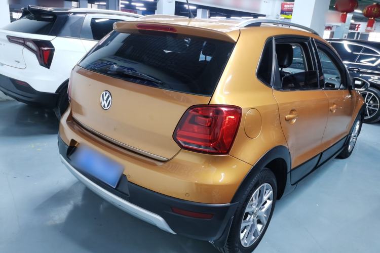 Used Volkswagen Polo 2014 1.6L Cross Polo Automatic Rear Right 45 Deg